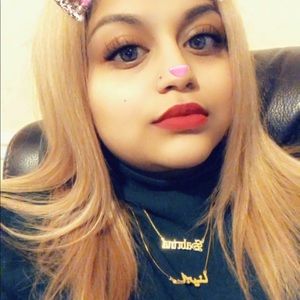 Meet your Posher, Sabrina